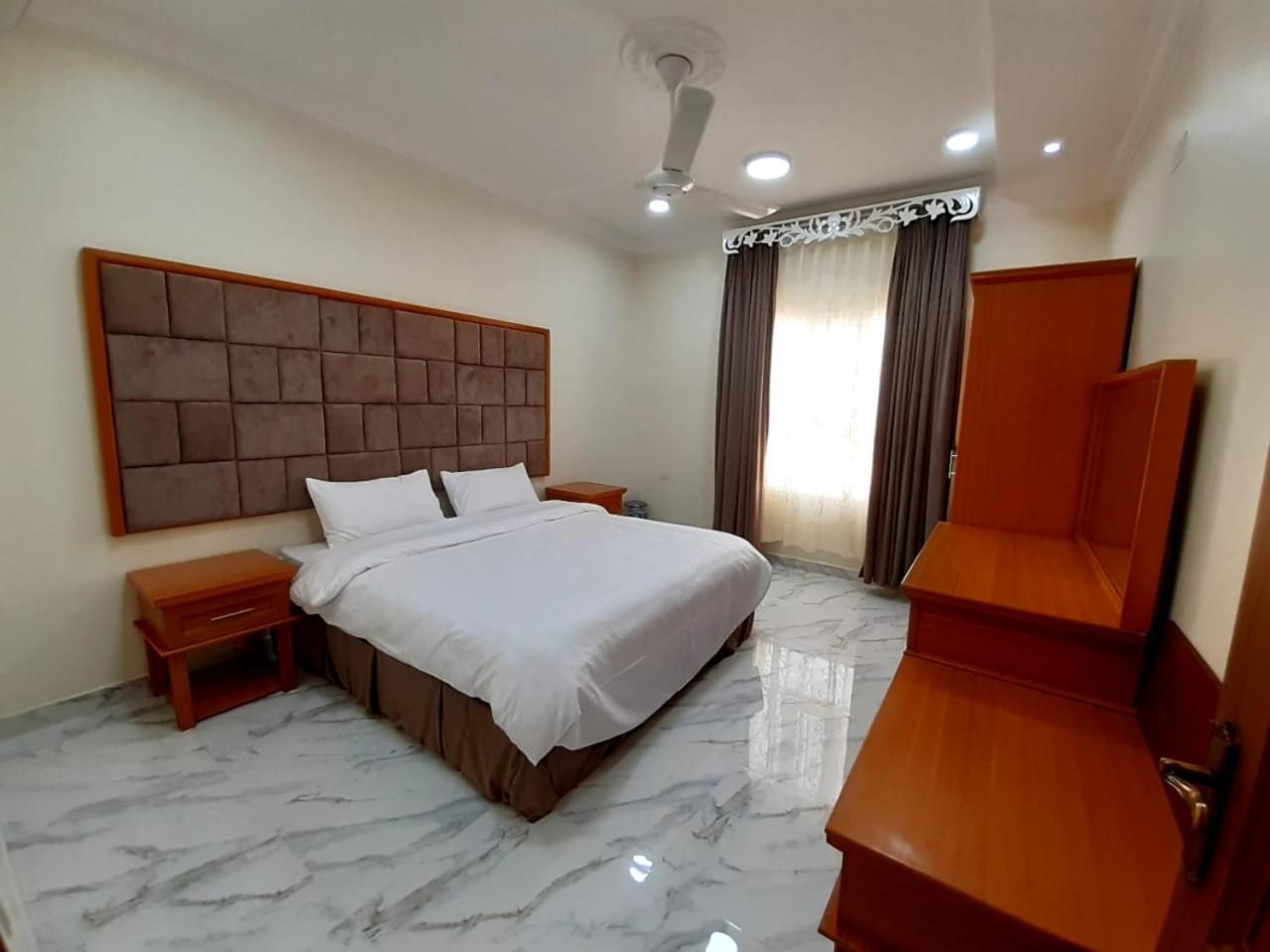 Al Jood Hotel Apartment Hilf Екстериор снимка