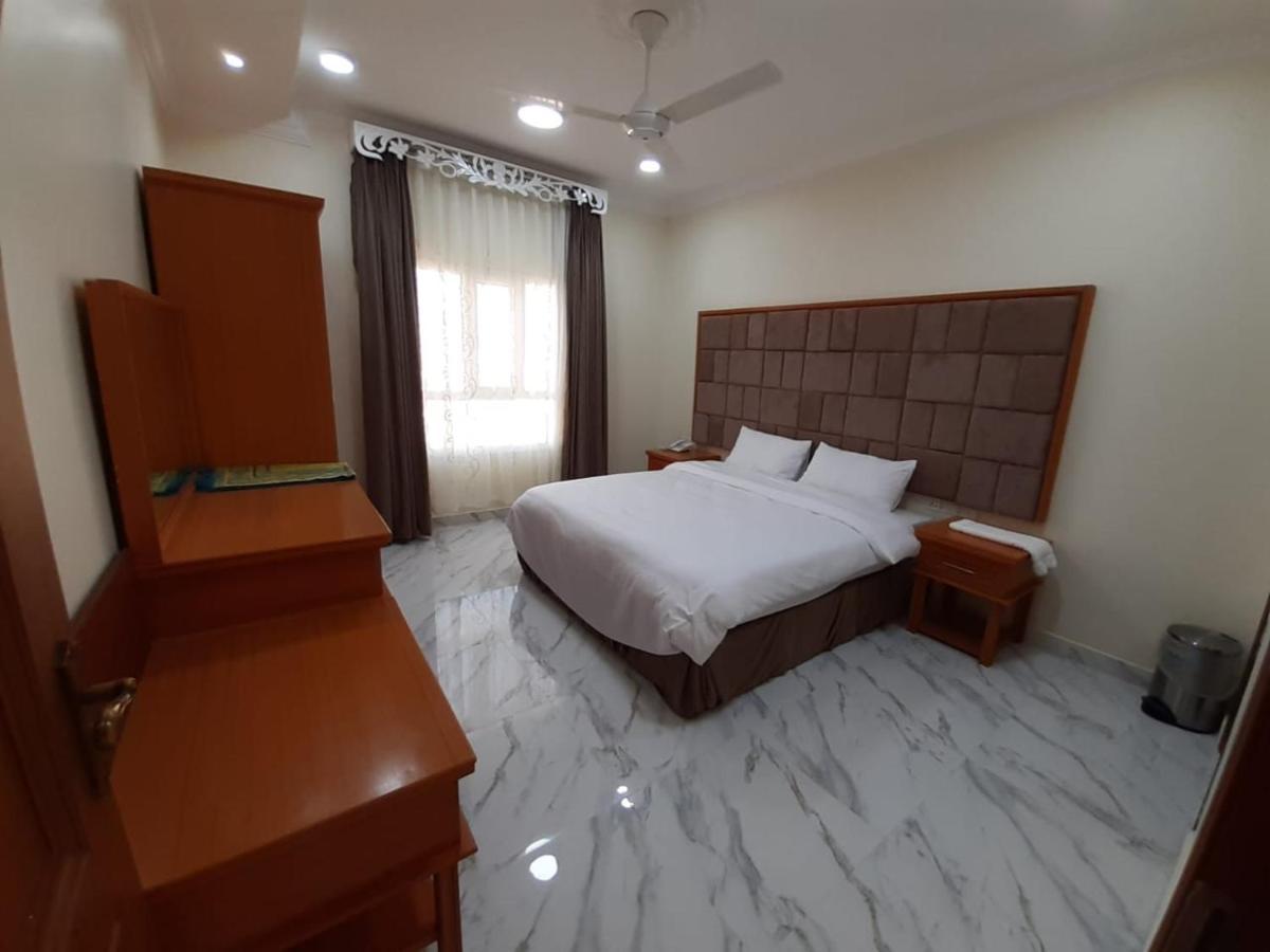 Al Jood Hotel Apartment Hilf Екстериор снимка